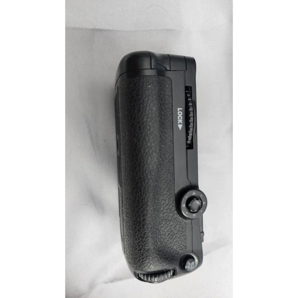 Meike MK-D7000 Battery Grip for Nikon D7000